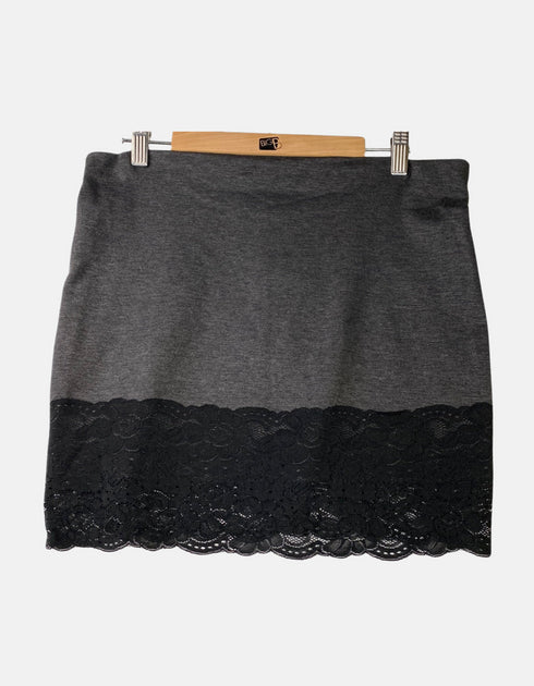 Skirt FM